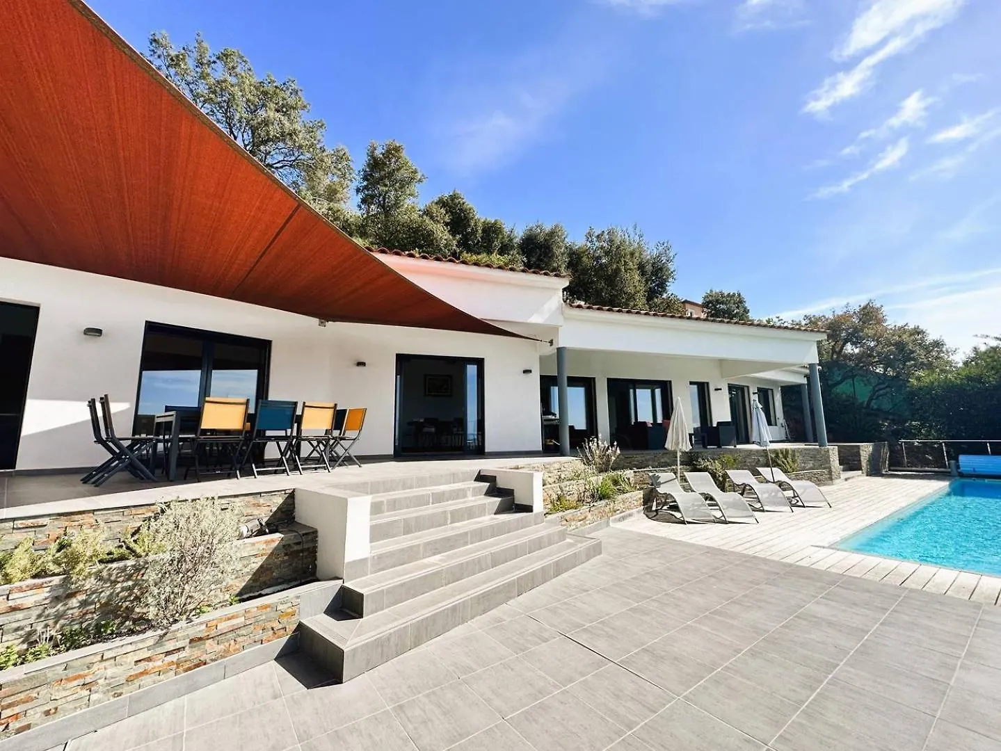 Villa Eden Pour 8 Personnes Climatisee Avec Piscine Chauffee Et Vue Mer A La Londe-Les-Maures